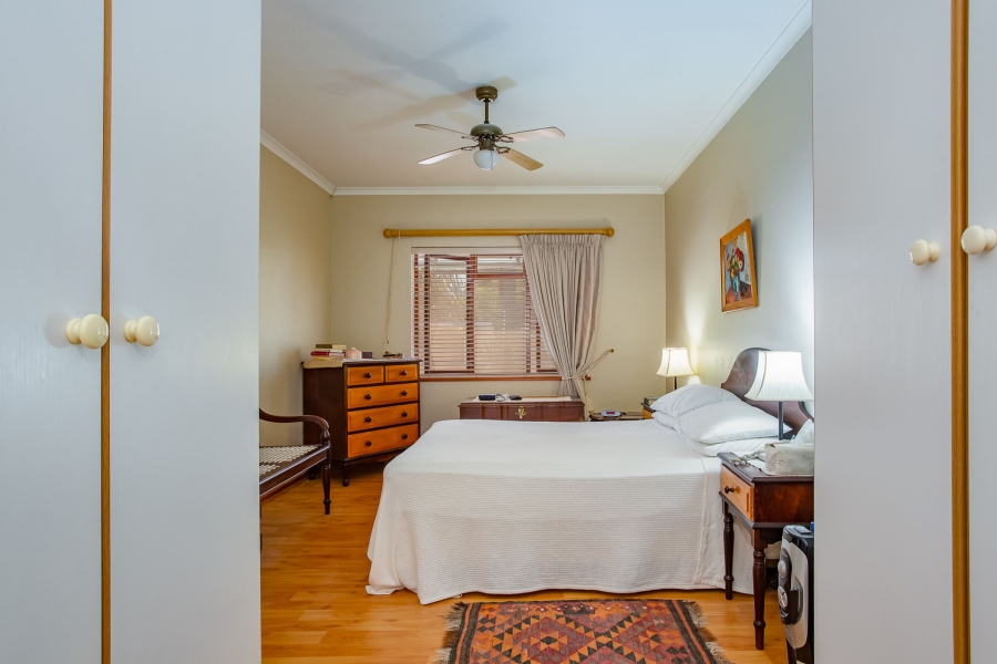 2 Bedroom Property for Sale in De Oude Renbaan Western Cape